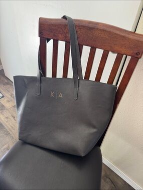 Mark and Graham pebbled leather large tote bag K A Monogrammed gray EUC